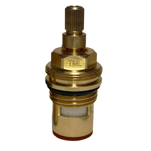Quarter turn cartridge